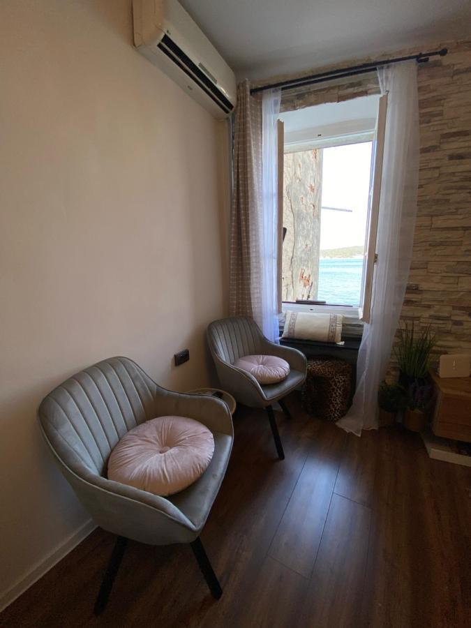 Studio Svalba โรวีน ภายนอก รูปภาพ